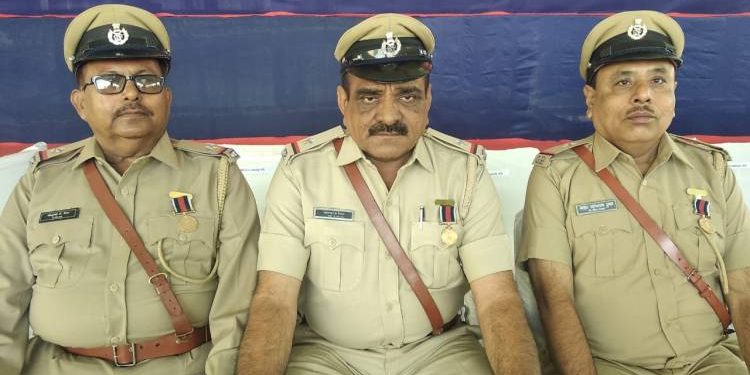 જામનગરના ત્રણ પોલીસકર્મીને પોલીસ ચંદ્રક મેડલથી અલંકૃત કરાયા