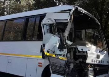 જાનની લકઝરી બસ અને બે ટ્રક વચ્ચે સર્જાયો ત્રિપલ અકસ્માત, બેનાં મોત