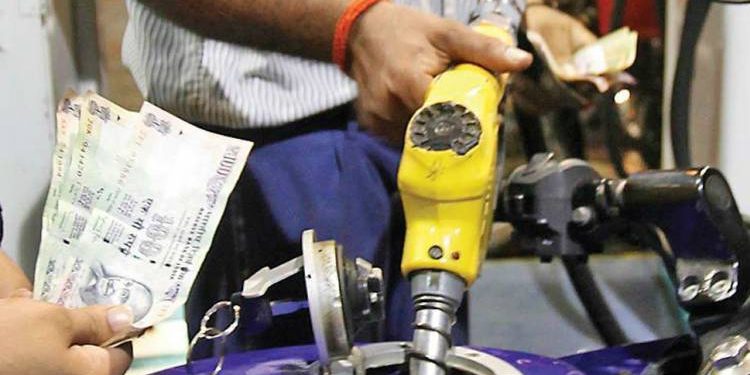 ‘ટાંકી ફૂલ કરાવી લેજો’ ડુંગળી બાદ આ વસ્તુના વધશે ભાવ !