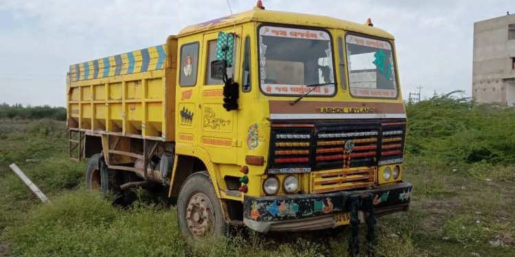 અધિકારીઓ પણ સો વાર વિચારેને તલાટીઓએ ઉંબાડીયુ લીધુ કેમ.?