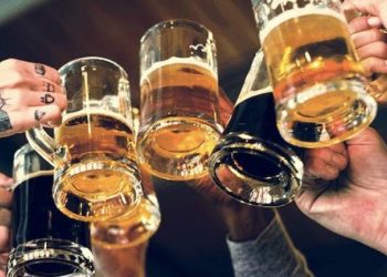 કોઈએ પોલીસ કંટ્રોલરૂમમાં ફોન કર્યો ને હાઈપ્રોફાઈલ શરાબની મહેફિલમાં પડ્યો ભંગ