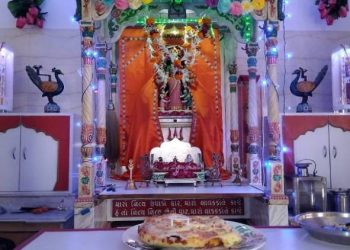 સૌરાષ્ટ્રમાં અહીં માતાજીને પિત્ઝા, પાણીપૂરી, કોલ્ડ્રીંક્સનો ભોગ