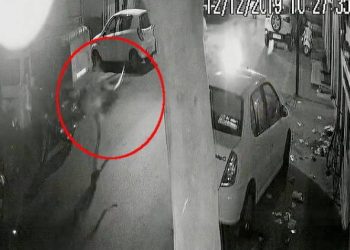 કોર્પોરેટરના ભત્રીજાની દાદાગીરી, ખુલ્લેઆમ તલવાર લઇ તૂટી પડ્યો