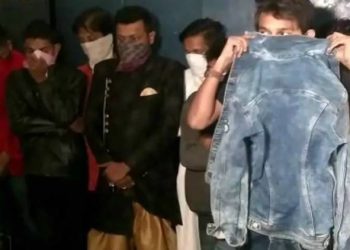 દીકરાના જન્મ દિવસની દારૂ પાર્ટીમાં પોલીસે રંગમાં ભંગ પાડ્યો