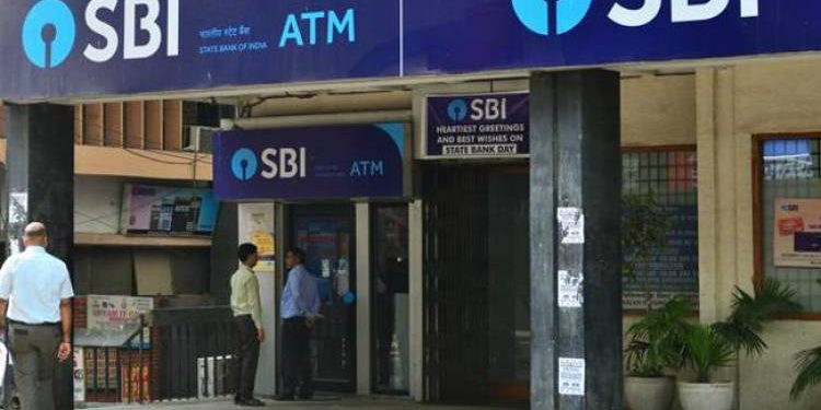 બેંક સાથે છેતરપીંડી, નકલી દાગીના મૂકી 1 કરોડ ઉપરાંતની ગોલ્ડ લોન મેળવી