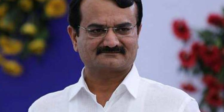 ગુજરાતમાંથી દારૂબંધી હટાવી લેવી જોઈએ ચાલી રહેલ આ વાતને લઈને ગૃહમંત્રીએ કહ્યું કે…