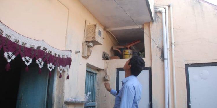 જામનગરના ઔદ્યોગિક વિસ્તારમાં એક કારખાનામાથી મીટરને બાયપાસ કરી થઇ રહી હતી વીજચોરી