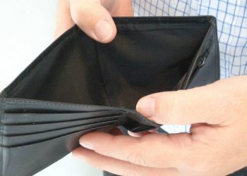 લક્ષ્મીજી તમારા ઘરમાં કાયમી નિવાસ કરે તે માટે કરો આ ખાસ ઉપાય