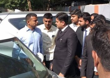 સેશન્સ કોર્ટ પાસે અકસ્માત બાદ પોલીસ અને વકીલ વચ્ચે ઉગ્ર ઘર્ષણ