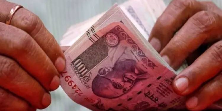 લોકડાઉન ઈફેક્ટ:જામનગરની બેંકોમા રોકડીયા વ્યવહારોની વધી સંખ્યા 