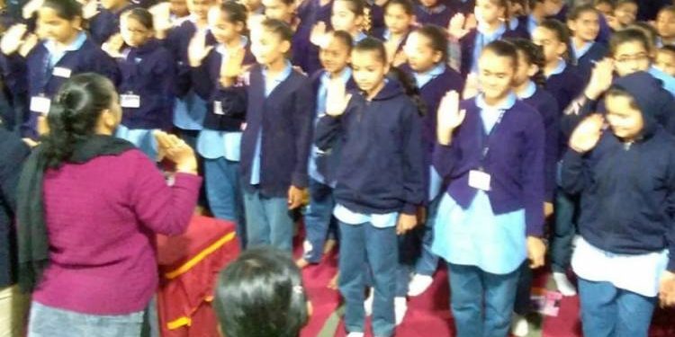 તમારા બાળકોને પણ લેવડાવવાની જરૂર છે આવી અનોખી ‘પ્રતિજ્ઞા’ !