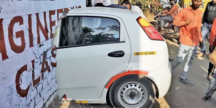 આ ફોટો જોઇને ડ્રાઇવર વિશે શું કહેશો ?