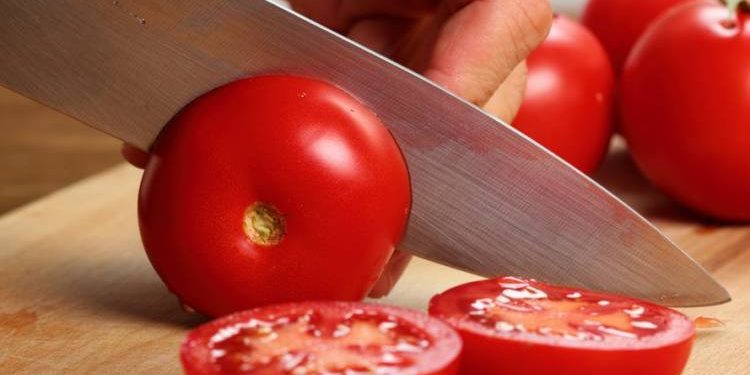 લાલ ટામેટામાં છે સ્વાસ્થ્ય અને સ્વાદ બન્નેના ગુણ 