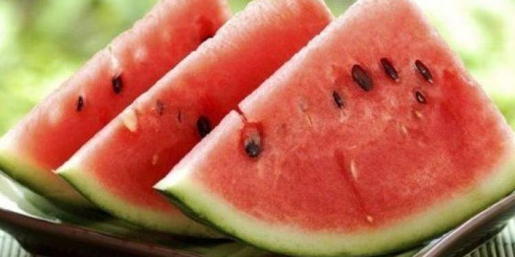 તરબૂચ ખાવાથી શું થાય ફાયદો, સાંજ પછી ખાવાથી શું થાય