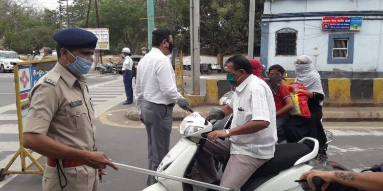 આજથી પોલીસ માસ્ક નહિ પહેરનાર પર બોલાવશે તવાઈ.. માસ્ક પહેરો અને દંડથી બચો