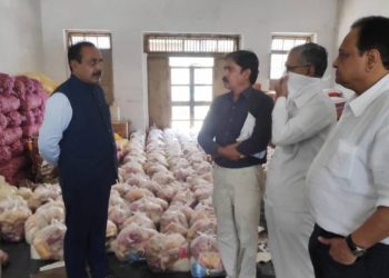 વિઝન ઇન્ડસ્ટ્રીયલ પાર્કના પ્રમોટર દ્વારા  કોરોનાના કહેર વચ્ચે જરૂરિયાત મંદોને મદદ રૂપ થવા માટેની સરાહનીય કામગીરી