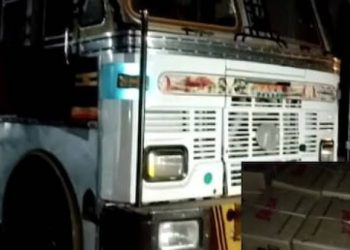 27 કાર્ટુન તમાકુ ભરેલ ટ્રક આવી પોલીસના હાથમા 