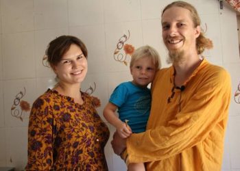 અતિથિ દેવો ભવ : લોક ડાઉનને લીધે દ્વારકામાં રહેતી રશિયન સગર્ભા મહિલાની જિલ્લા તંત્ર દ્વારા થતી  સુશ્રૂષા અને સંભાળ