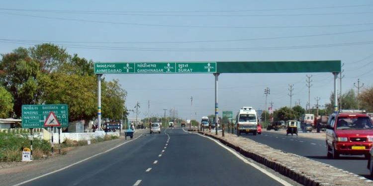 રાજકોટ-અમદાવાદ વચ્ચે અવર-જવર બંધ કરાઈ