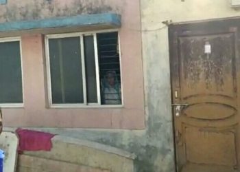 કપરાકાળમાં ભાડુઆતે ભાડું ના આપતા મકાનમાલિકે ભાડુઆતને પૂરી દીધા