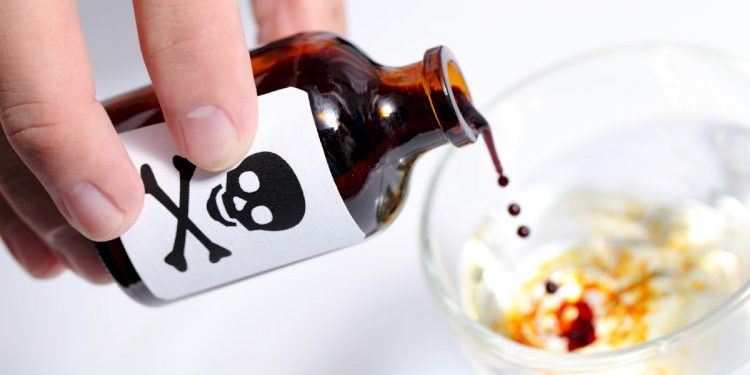 આપઘાતનો પ્રયાસ, માતાએ જ પોતાના 2 બાળકો સાથે દુધમાં ઝેર ભેળવી પીધું