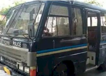 ‘રેસ્ટોરન્ટ કેમ ચાલુ રાખી’, ફૂડ વિભાગના અધિકારી બની માંગ્યા 20 હજાર