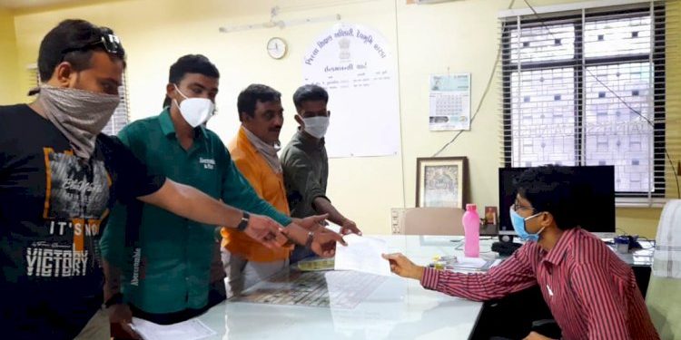 દેવભૂમિ દ્વારકા જીલ્લામાં ફી માટે દબાણ કરતી ખાનગીશાળાઓ સામે લો પગલા:NSUI