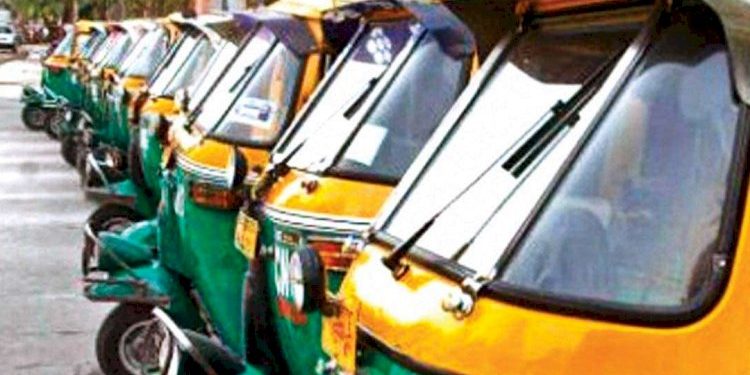 ગુજરાતમાં હવે ઓટોરીક્ષા ડ્રાઈવરનો પણ યુનિફોર્મ નક્કી થયો