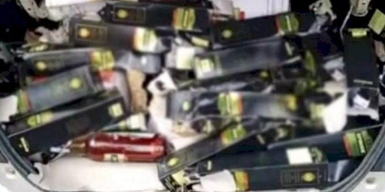 વિદેશી દારૂની ફ્લેવર તથા સ્પિરિટ મિક્સ કરી બ્રાન્ડેડ દારૂની બોટલોમાં ભરી તેનું વેચાણ કરાઈ રહ્યું હતું…