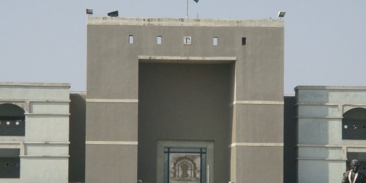 સરકારે પશુ નિયંત્રણ બિલ પાછું ખેંચી લીધું – પછી હવે શું ?!: હાઈકોર્ટ