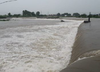 હાલાર સહિતના ઉદ્યોગો અબજો લિટર પાણી વાપરે, બિલ ન ભરે  ! 