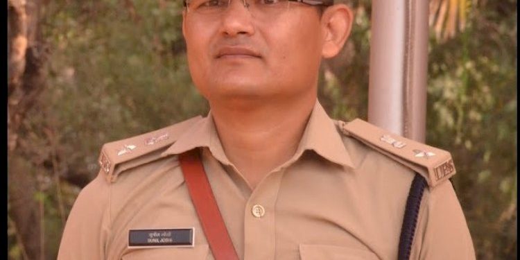 ખંભાળિયાના 4 પોલીસકર્મીઓને સસ્પેન્ડ અને 3 ની બદલીઓ કરી દાખલો બેસાડી દેતા એસ.પી.સુનીલ જોશી 