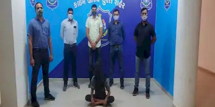 સિગારેટ અને રજનીગંધાનો શોખ પૂરો કરવા યુવક ચોરીને રવાડે ચઢ્યો