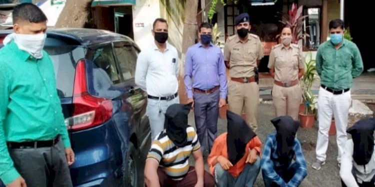 સાળાના બીજા લગ્ન કરાવવા બનેવી અને પિતરાઈ ભાઈઓ લુંટનો કારસો ઘડ્યો…