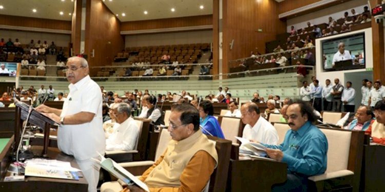 રાજ્ય પર હાલ કેટલું દેવુ છે.? વિધાનસભામાં શું મળ્યો જવાબ