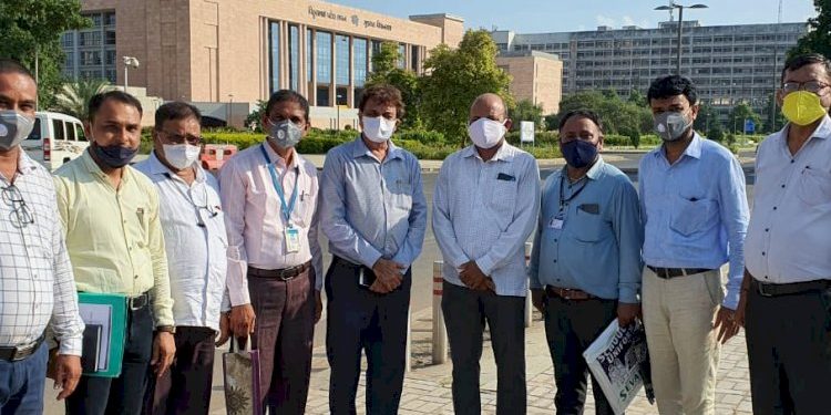 પ્રાથમિક શિક્ષકોને 4200 ગ્રેડ પે ની જાહેરાત તો કરી…પણ અમલવારી ક્યારે..?