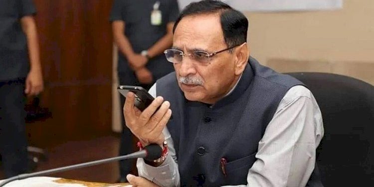 વિજયરૂપાણીના અવાજવાળી કોલરટયુન મામલે ચુંટણીપંચમાં કોંગ્રેસની ફરિયાદ