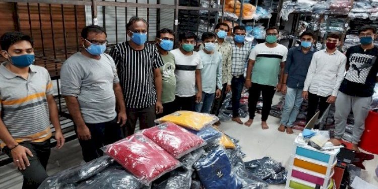 બ્રાન્ડેડ કંપનીઓના નામે વેચાણ થતા હતા ડુપ્લીકેટ કપડા, જાણો કઈ કઈ બ્રાન્ડના કપડાઓ મળી આવ્યા