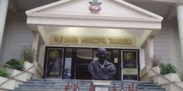 ટાઉનહોલમાં ફટાકડા વેંચવાનો કારસો ઘડાયો તો….જો…કે