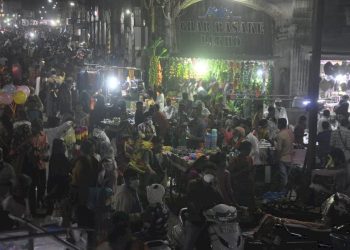 હાલાર સહિત સૌરાષ્ટ્રમાં મંદીના મોજાથી ચિંતાના વાદળો…આભાસી ગીરદી વચ્ચે સાચી ઘરાકીનો આશાવાદ