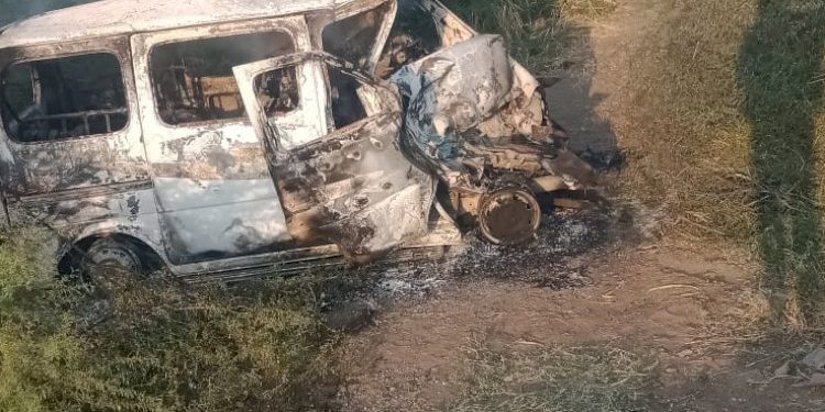 ડમ્પર અને કાર વચ્ચે અકસ્માત બાદ લાગી આગ 4 થી વધુના મોતની આશંકા