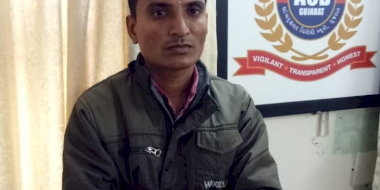 જામજોધપુરના ચુર ગામે કામો થયા વગર નાણા ચાઉં થઇ જવાનો ગુન્હો, ACB એ તત્કાલીન તલાટીમંત્રીની કરી ધરપકડ