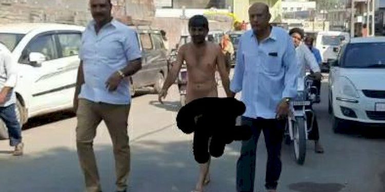 ખંભાળિયામાં યુવકને નગ્ન કરીને બજારોમાં ફેરવાયો, ઘટનાથી ચકચાર