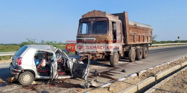 દેવભૂમિ દ્વારકા:ધ્રેવાડ નજીક ટ્રક અને કાર વચ્ચે અકસ્માત, 4 ના મોત