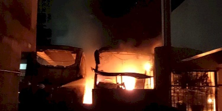 7 લકઝરી બસ અને 1 કાર આગમાં સ્વાહા થઇ ગયા