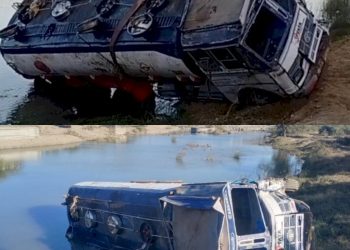 ખંભાળિયાના આરાધના ધામ નજીક ડિઝલ ભરેલા ટેન્કરની પલ્ટી:ટ્રાફિક જામ