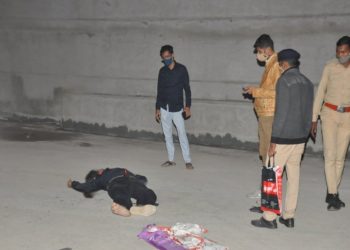 પત્નીને વોચમેન સાથેના  પ્રેમએ પતિને મરી જવા મજબુર કર્યો…