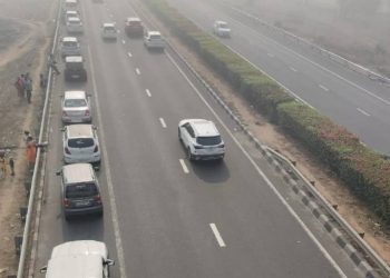 ગુજરાતની જ છે ઘટના…ધુમ્મસને કારણે 40 થી વધુ ગાડીઓ એકબીજા સાથે ટકરાઈ…