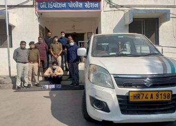 પહેલા ચેક કરે જો ચોક્કસ કંપનીનું જ ATM મશીન હોય તો નિશાન બનાવતી ગેંગનો શખ્સ