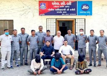 જામનગર સહીત કેટલાય જિલ્લાઓમાં ધાર્મિક સ્થળો પર ચોરીને અંજામ આપનાર ત્રિપુટી ઝડપાઈ